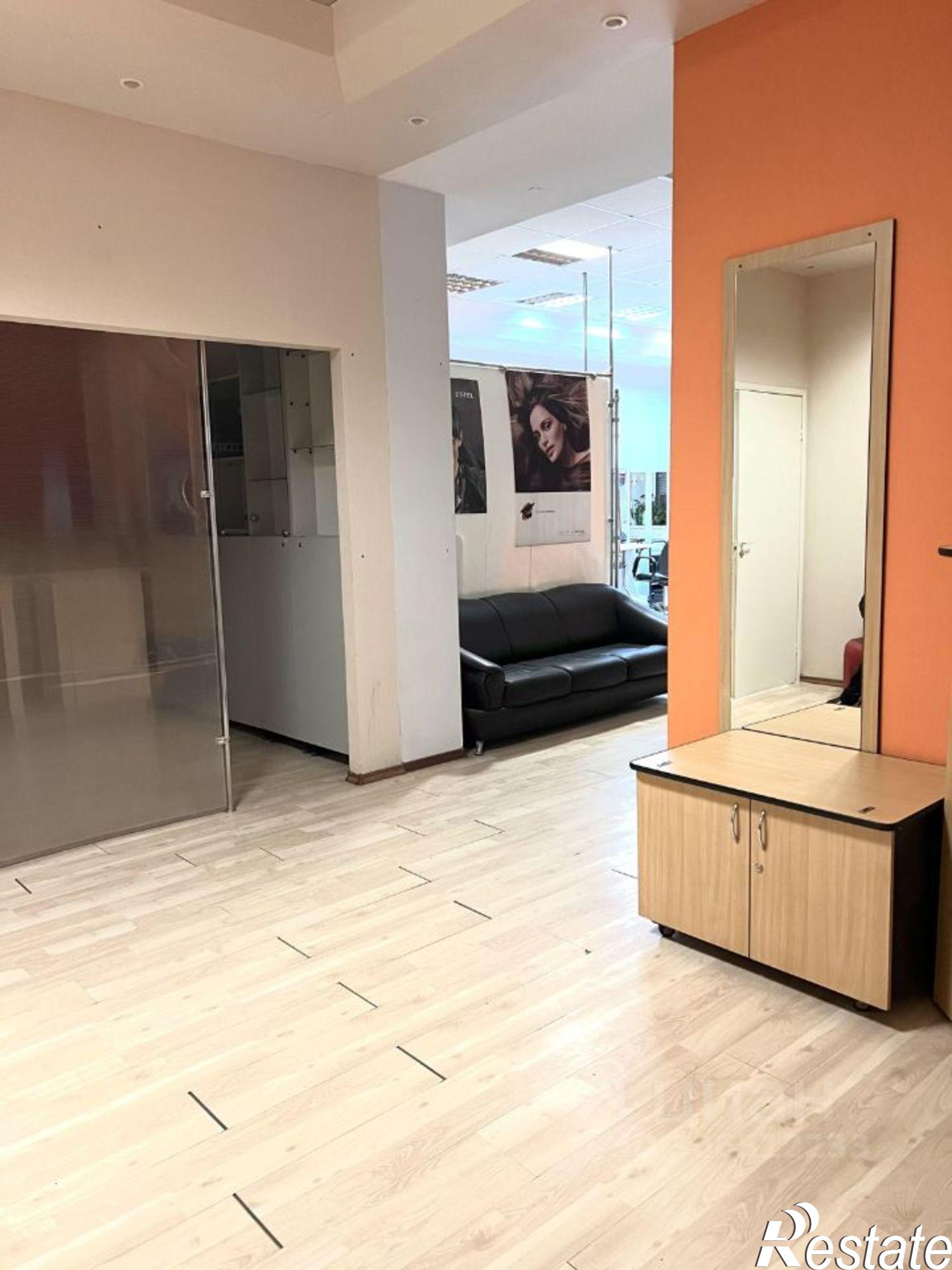 Купить помещение свободного назначения за 7 260 550 рублей на Коммунальная улица, 44Б