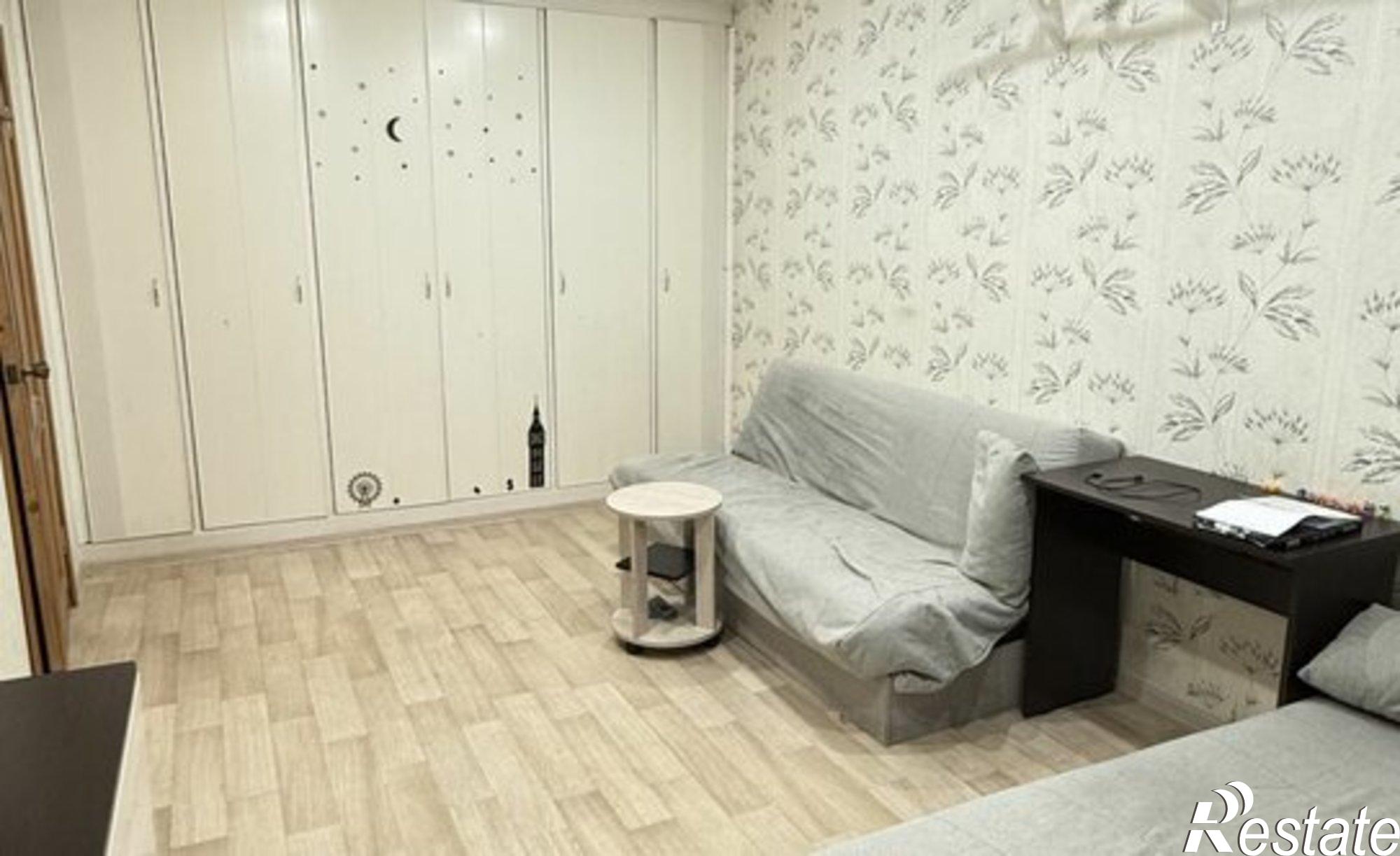 Купить квартиру за 3 000 000 рублей на Стахановская улица, 8