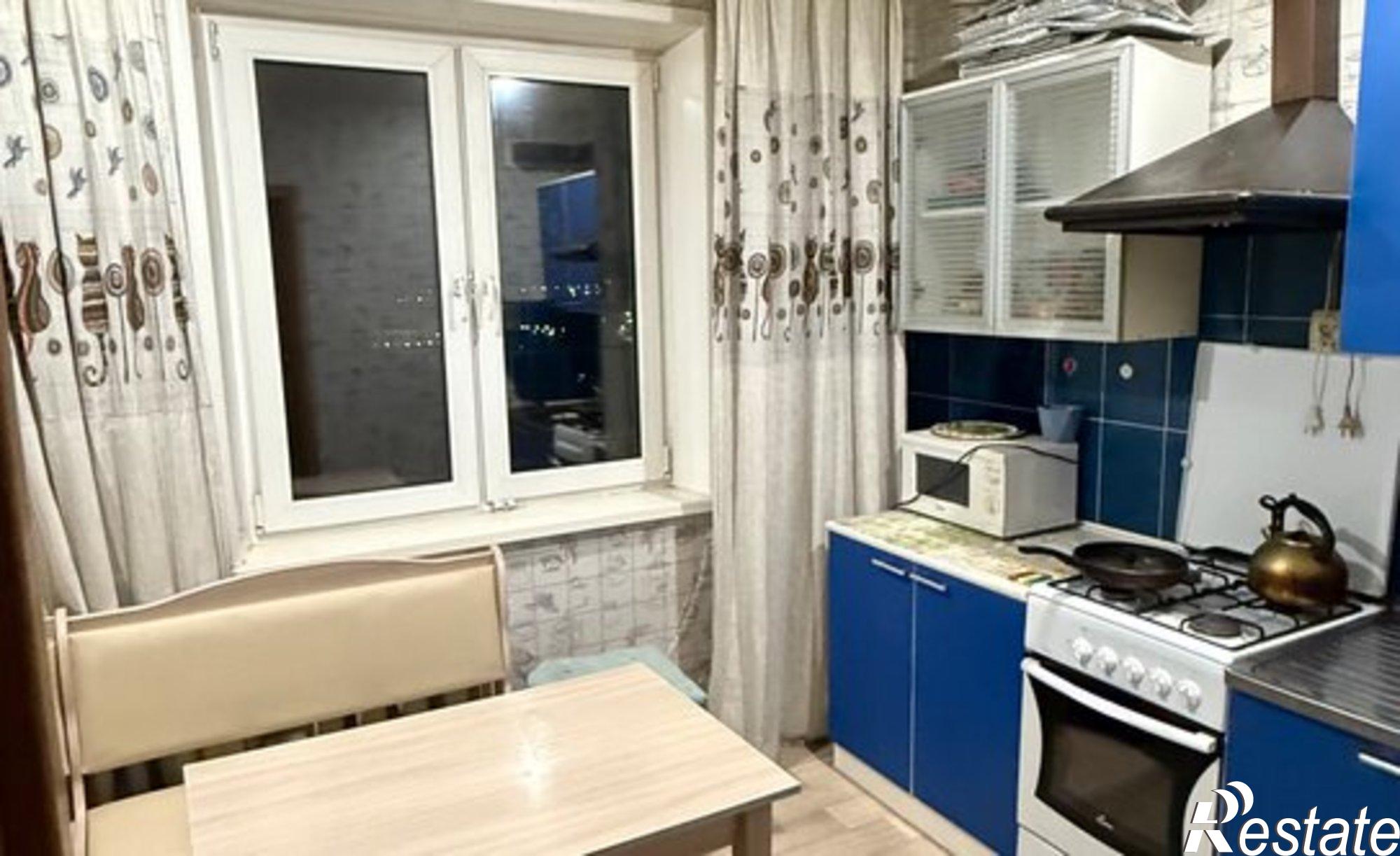 Купить квартиру за 3 000 000 рублей на Стахановская улица, 8