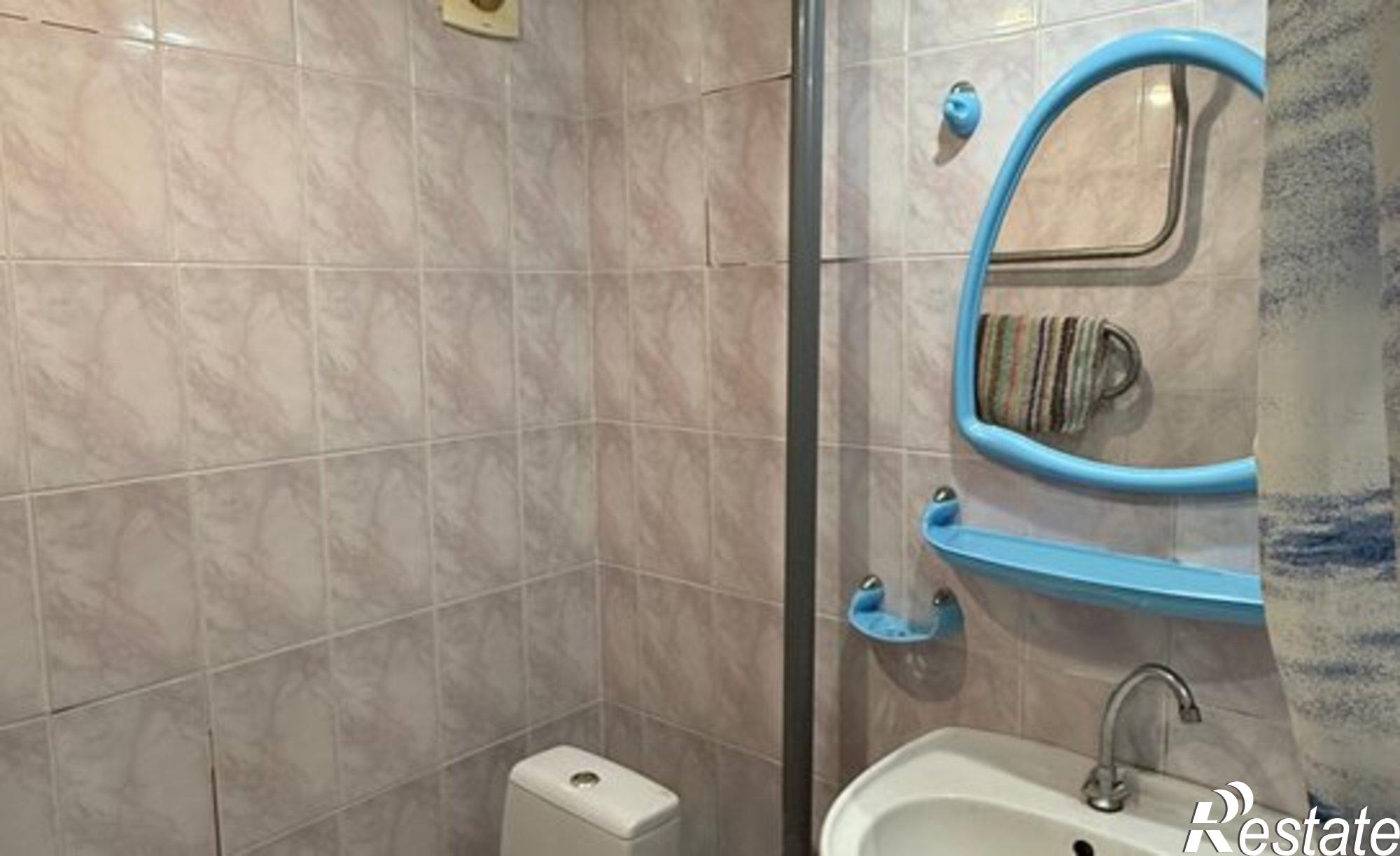 Купить квартиру за 3 000 000 рублей на Стахановская улица, 8