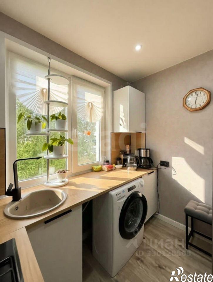 2-комн квартира улица Ижорского Батальона, 35,  д. 35