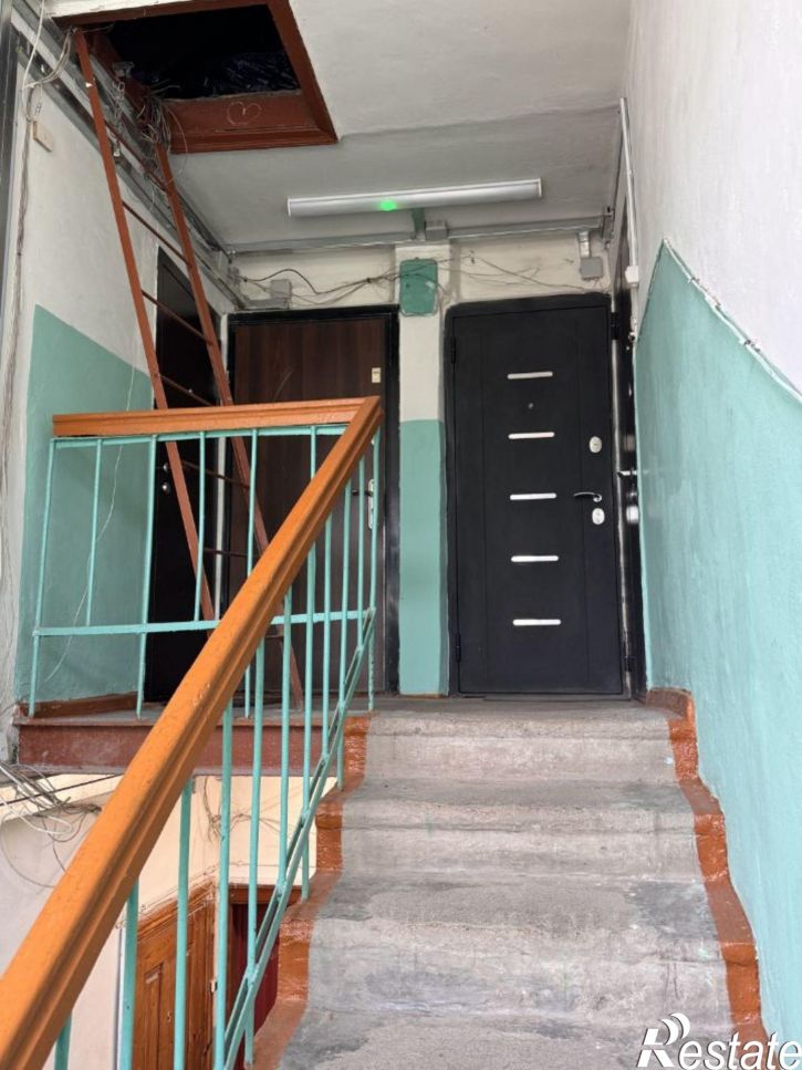 2-комн квартира улица Островских Молодогвардейцев, 8,  д. 8