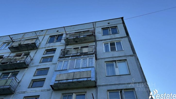 3-комн квартира Остров, улица ДОС, 21