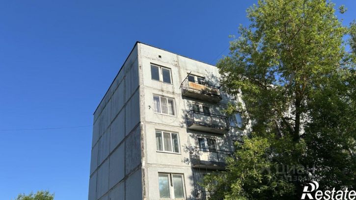 3-комн квартира Остров, улица ДОС, 21