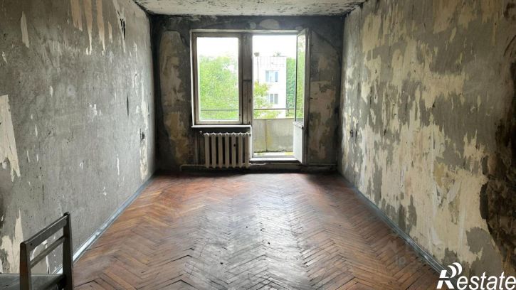 3-комн квартира Остров, улица ДОС, 21