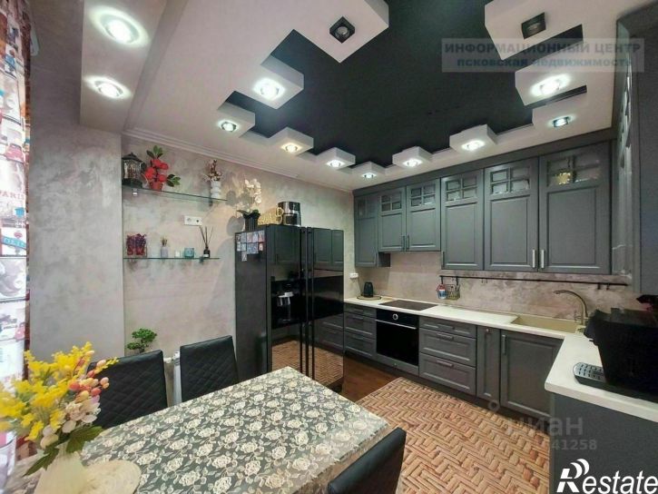 3-комн квартира Псков, Юбилейная улица, 40