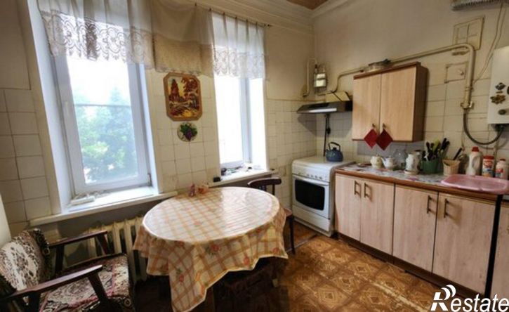 3-комн квартира Великие Луки, проспект Ленина, 25