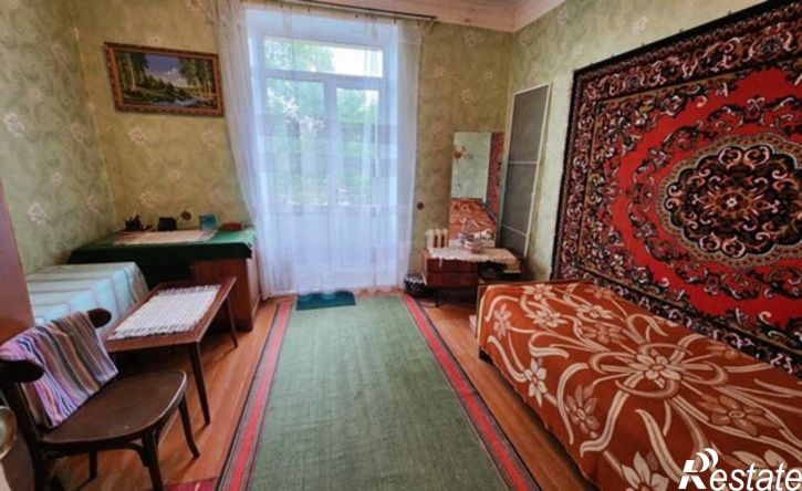 3-комн квартира Великие Луки, проспект Ленина, 25
