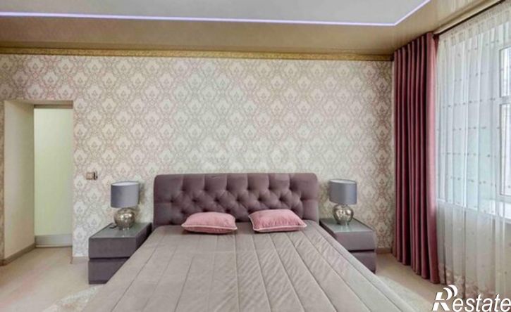 3-комн квартира Псков, улица Льва Толстого, 3