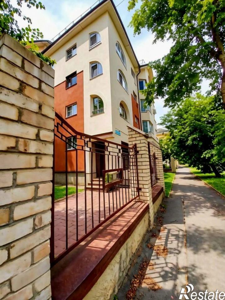 3-комн квартира Псков, Школьная улица, 11