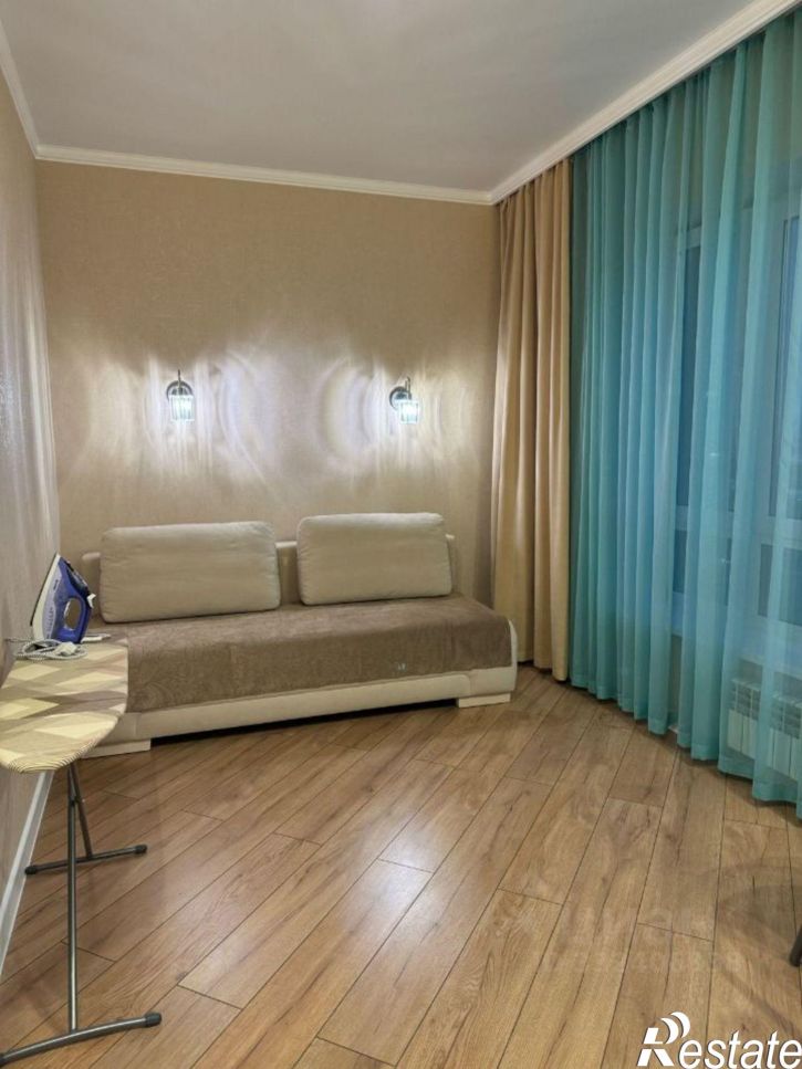 2-комн квартира Псков, улица Ижорского Батальона, 13