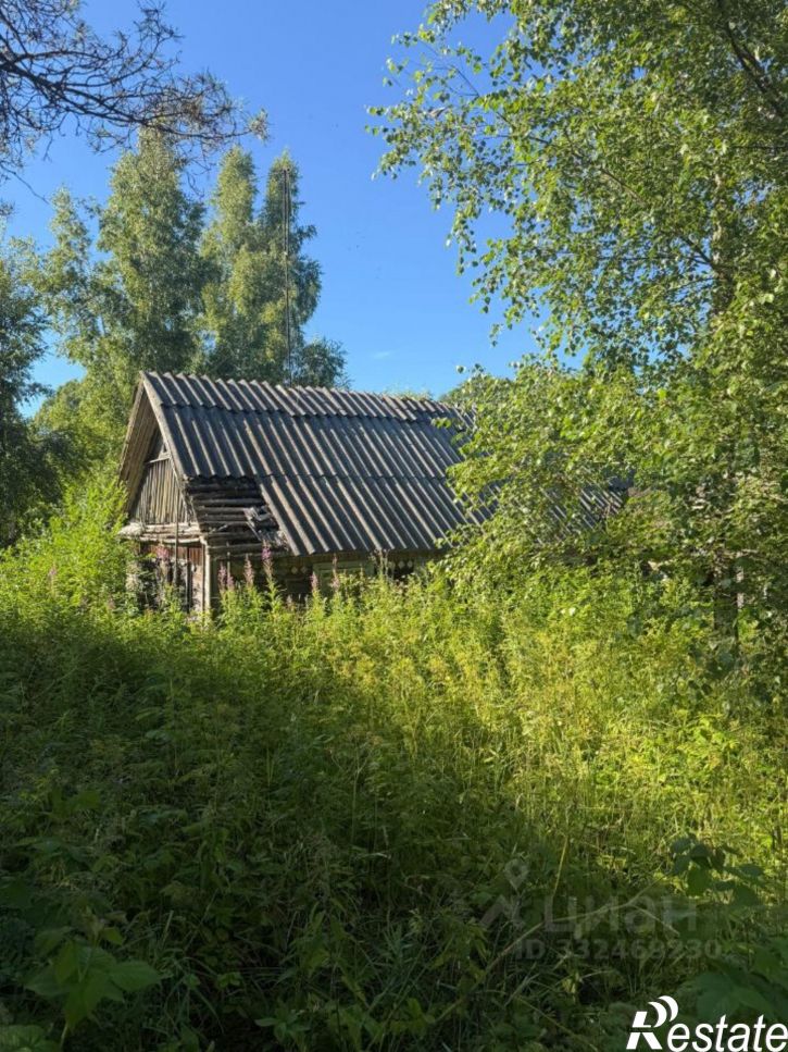 Земельный участок