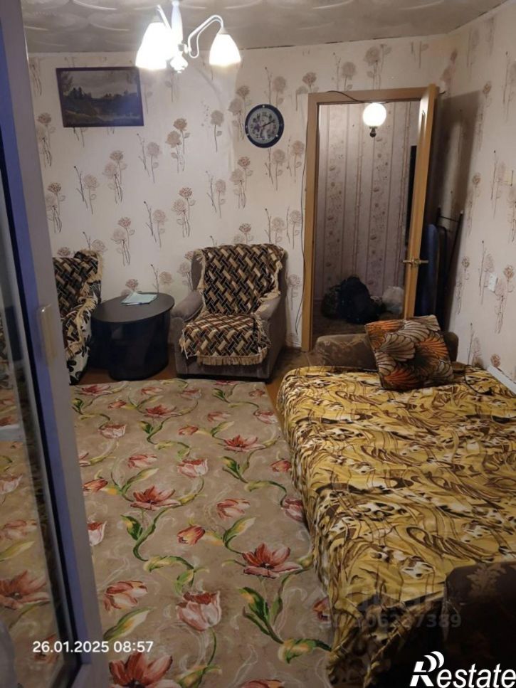 2-комн квартира Остров, Полевая улица, 4