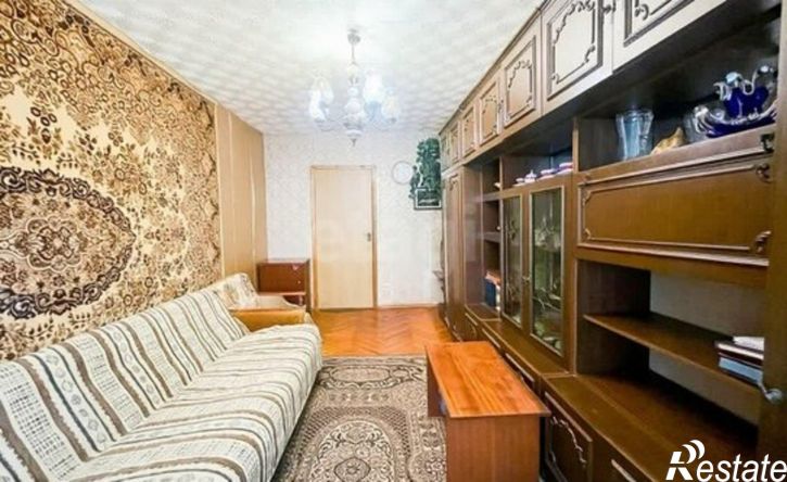 3-комн квартира Остров, улица ДОС, 17