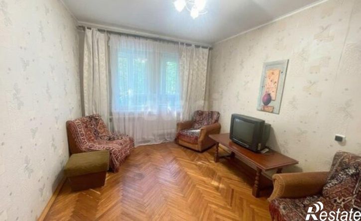 3-комн квартира Остров, улица ДОС, 17