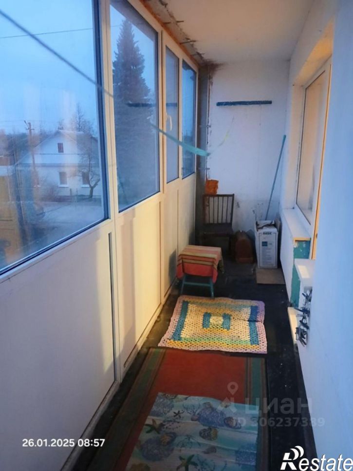 2-комн квартира Остров, Полевая улица, 4
