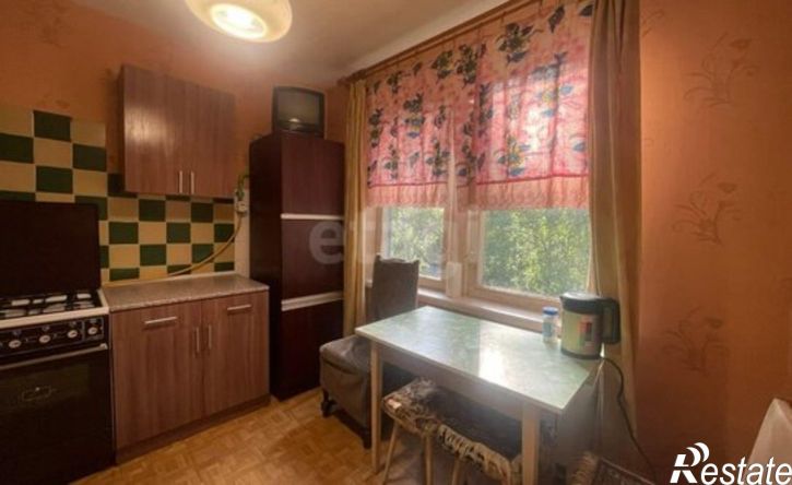3-комн квартира Остров, улица ДОС, 17