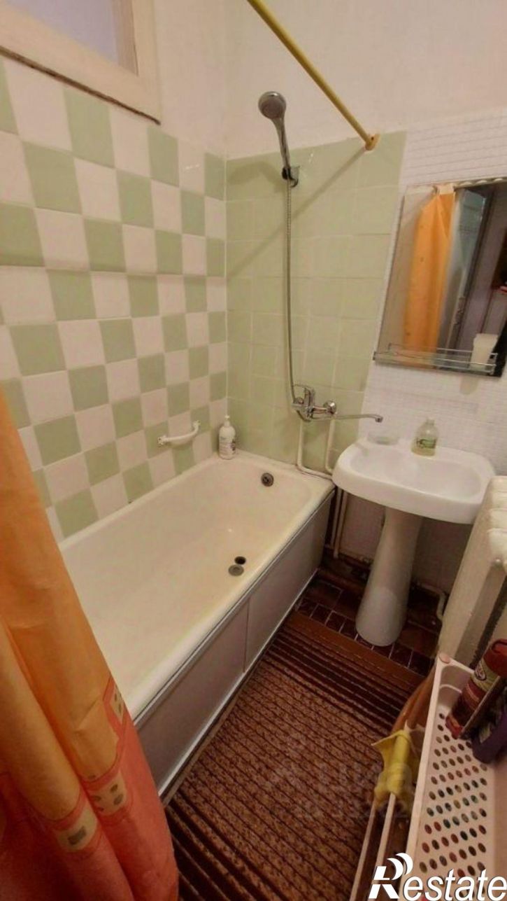 2-комн квартира Псков, Комдива Кирсанова ул, 7