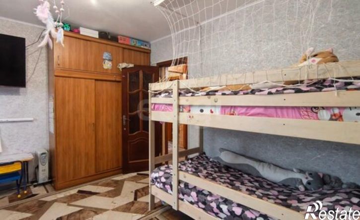 2-комн квартира Остров, улица Меркурьева, 28