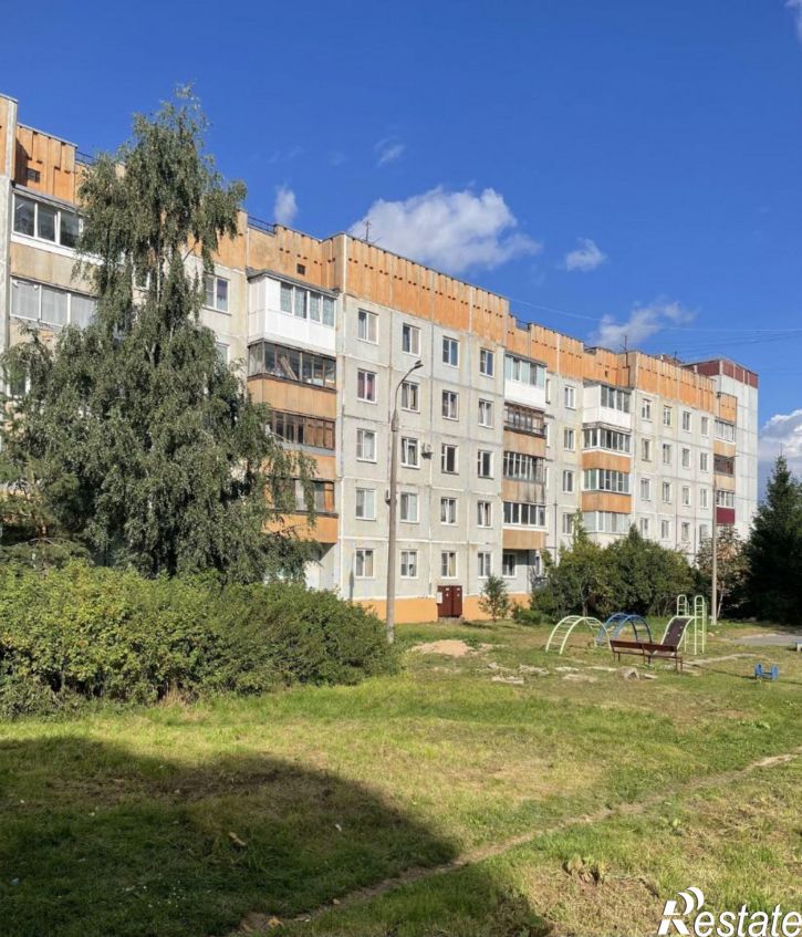 2-комн квартира Псков, улица Генерала Маргелова, 11
