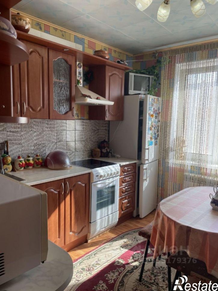 2-комн квартира Псков, улица Генерала Маргелова, 11