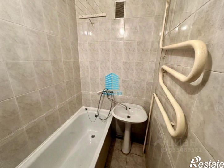 2-комн квартира г Великие Луки, пр-кт Ленина, д 61