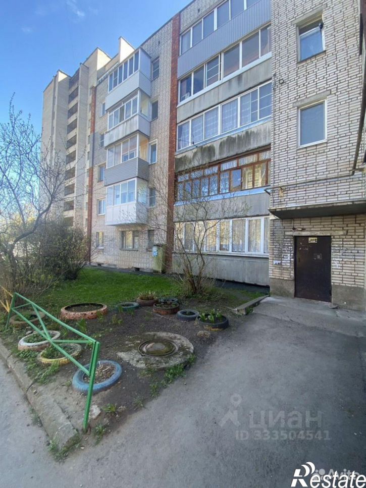 3-комн квартира г Великие Луки, ул Рабочая, д 3