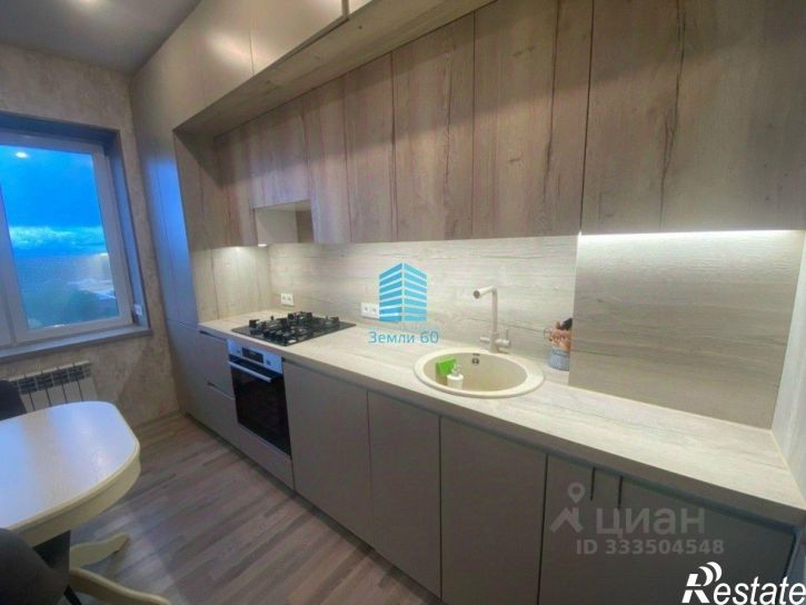 3-комн квартира г Великие Луки, ул Винатовского, д 66