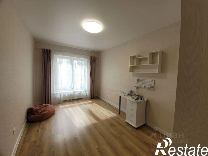 3-комн квартира Завеличенская улица, 20,  д. 20