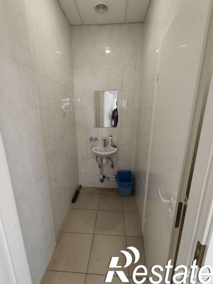 Торговое помещение Коммунальная улица, 15Б,  д. 15Б