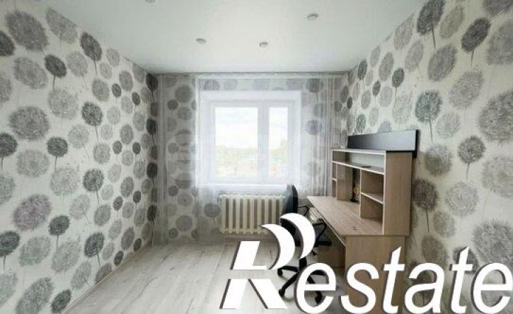 4-комн квартира мкр Строитель, 13,  д. 13