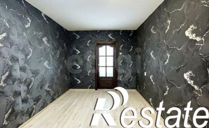 4-комн квартира мкр Строитель, 13,  д. 13